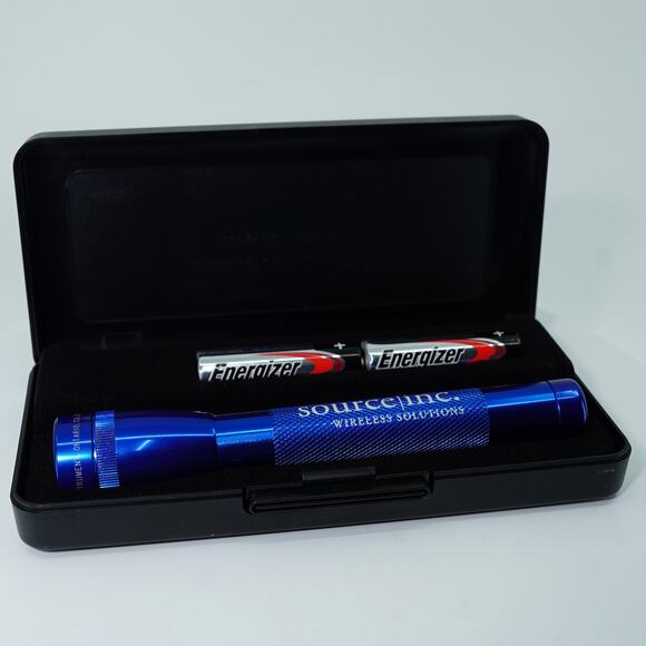 Mini Maglite Flashlight - Compact and Reliable! - Picture 2 of 3